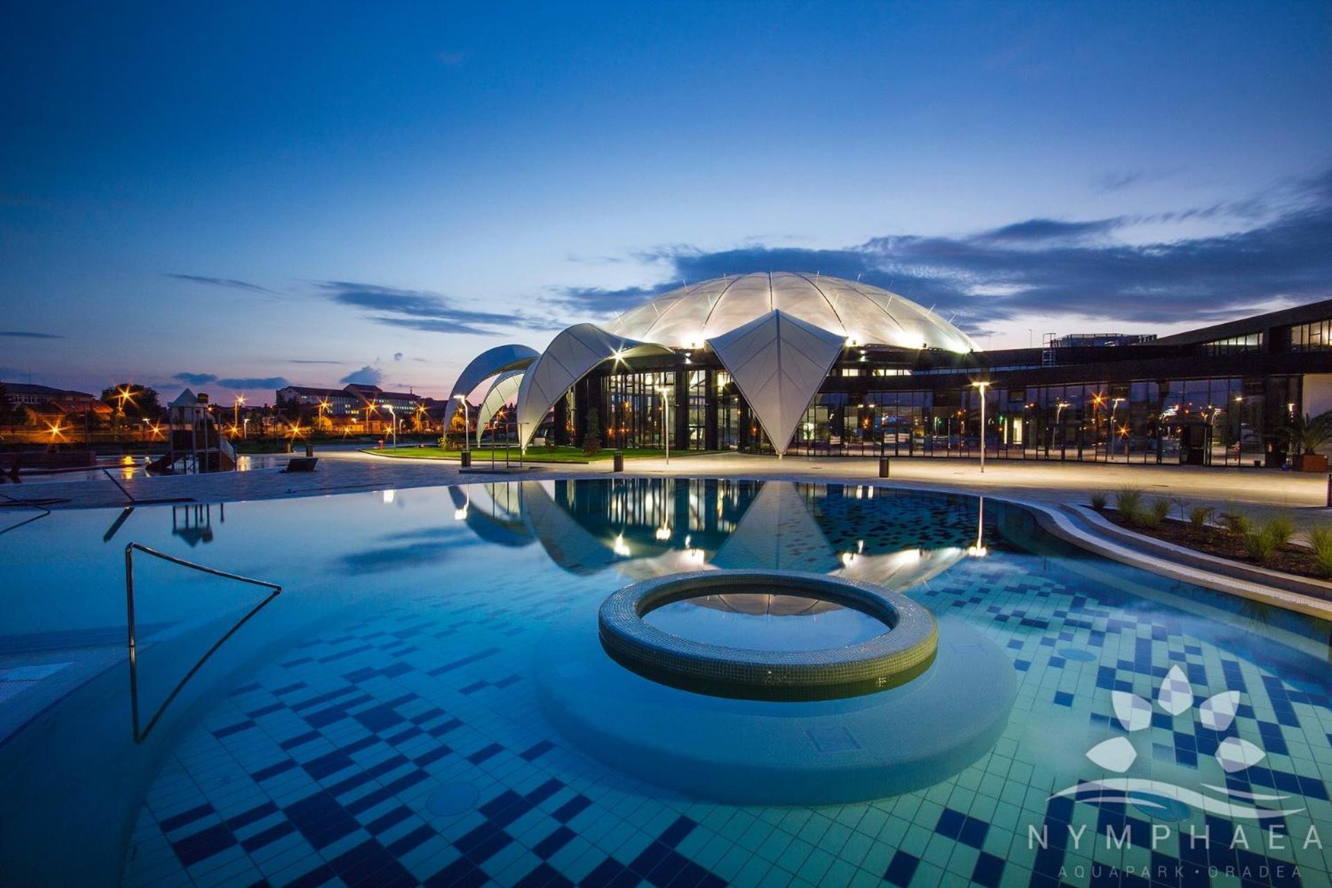 Royal Experience At Stern Palace Oradea Exterior photo
